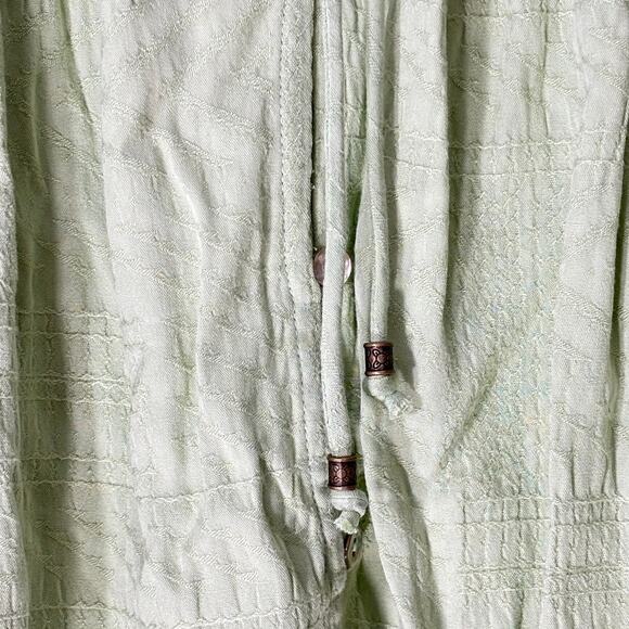 Nurture by Westbound Plus Size 2X Smocked Woven Long Sleeve Button-Front Top - Picture 5 of 5